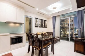 Room - VINHOMES PREMIUM RESIDENCE (Ho Chi Minh City)