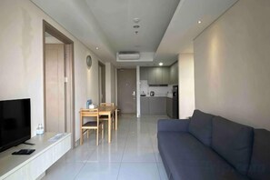Unclassified image, 3 of 83, button - Comfort and Luxury Private Room at Goldcoast PIK (North Jakarta)