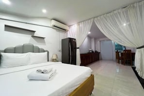 Room - PINE TREE APT (Ho Chi Minh City)