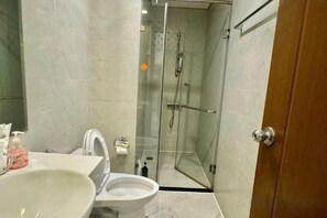 Bathroom - SOHO Tower Apartment Hotel (Ho Chi Minh City)
