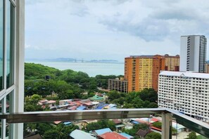 Room - Modern Suite in Penang Island (George Town)