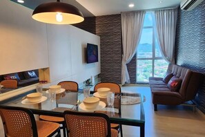 Room - Modern Suite in Penang Island (George Town)