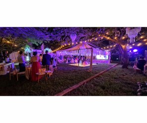 Espace banquet en plein air