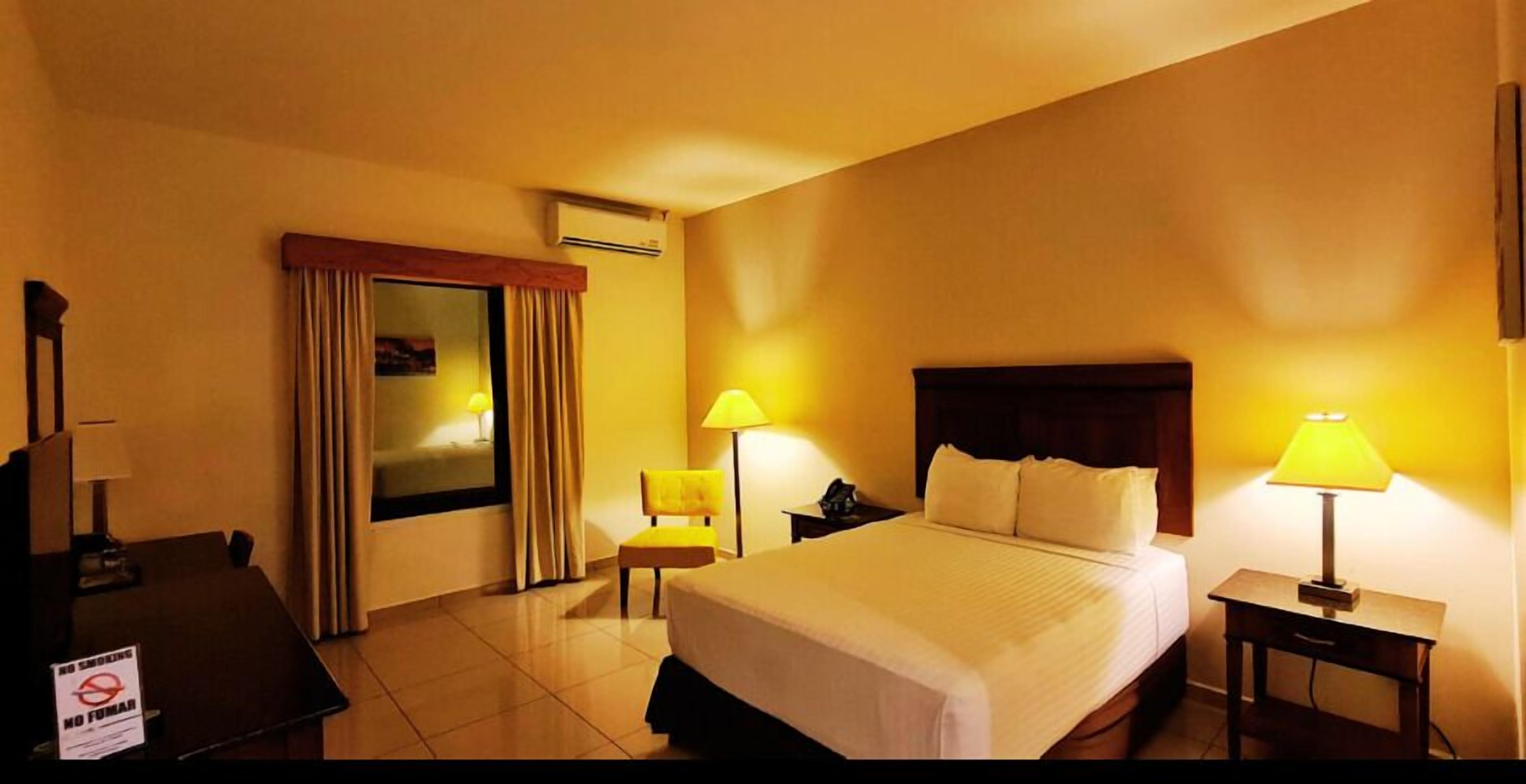 Executive Single Room, Non Smoking, Pool View | In-room safe, desk, blackout drapes, soundproofing