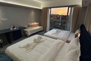 Unclassified image, 3 of 29, button - Luxury Penthouse hotel near City of Dreams Solaire Okada NAIA MOA- 1812 (Paranaque)