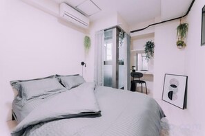 Unclassified image, 3 of 50, button - Minimalist Loft 3: Namba Compact Studio & 24/7 Gym (Osaka)