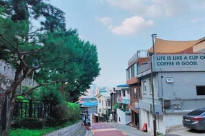 Letak kenderaan sendiri (tertakluk pada bayaran) 