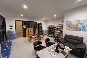 Interior - Dong 'Du Da Jiu Dian (Vientiane)