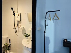 Đồ dùng nhà tắm miễn phí 