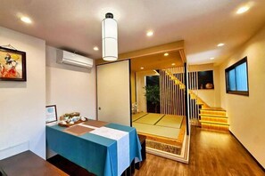 Room - Seishukugawa (Osaka)