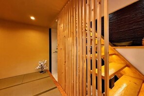 Room - Seishukugawa (Osaka)