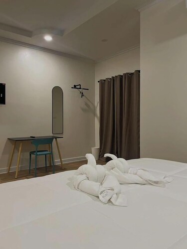 Natcha Hotel and Residence Chumphon