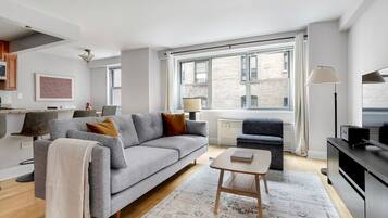 Fernseher, Stereoanlage