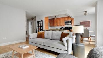 Fernseher, Stereoanlage