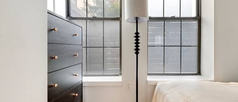 2 多间卧室、熨斗/熨衣板、WiFi、床单