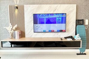 Room - Grand Medini Residence Near Legoland by Stayrene (Iskandar Puteri)