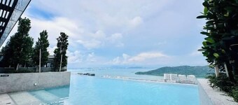 Relax Familystay (Iconic Regency Service Residences Penang)3BR-9pax