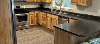 Superb 4-bedroom house with AC in Whitney