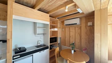 ツインルーム | 客室内のダイニングエリア