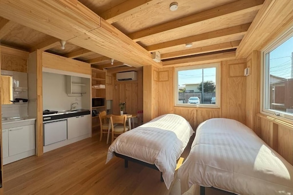 Twin Room | Free WiFi, bed sheets