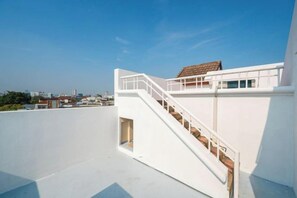 Property grounds - tropical private pool villa (Bangkok)