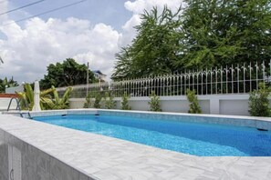 Pool - tropical private pool villa (Bangkok)