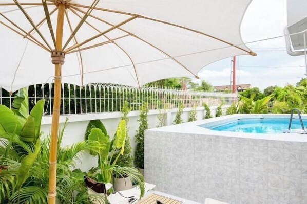 Outdoor pool - tropical private pool villa (Bangkok)