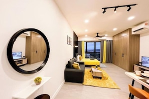 Room - Bell Suites - KLIA Transit Train - Sepang (Sepang)