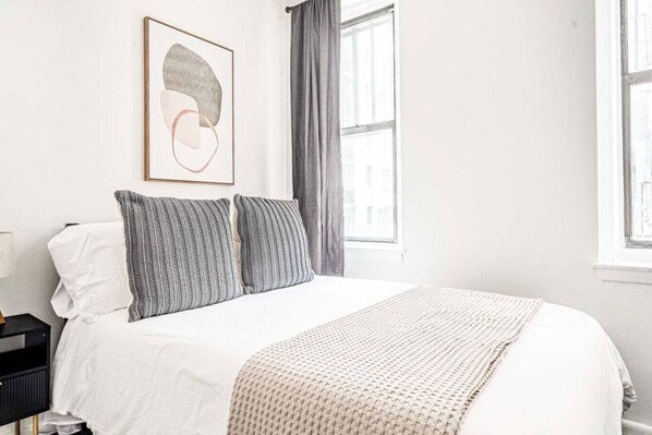 2 bedrooms, iron/ironing board, free WiFi, bed sheets