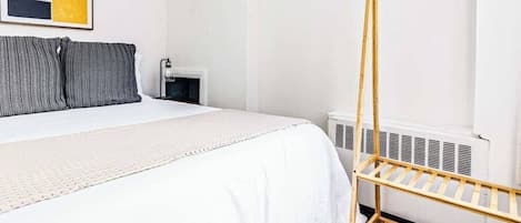 2 makuuhuonetta, silitysrauta/-lauta, ilmainen Wi-Fi, vuodevaatteet