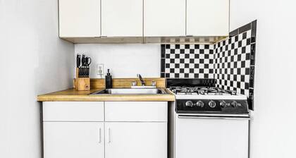 Prime Midtown 2BR - 5 mins from Times Square!