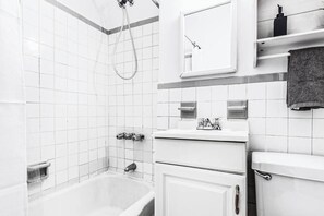 Hårtørrer, håndklæder, Sæbe, Shampoo