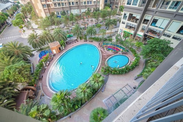 Pool - The Landmark Collection Suite (Ho Chi Minh City)