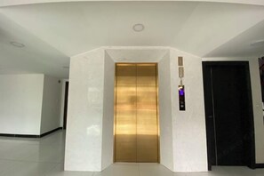 Interior - Apple Hotel Two (Phnom Penh)