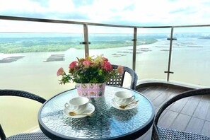 Unclassified image, 2 of 47, button - Astonishing Ocean View 4 Bedrooms Huge Balcony 2 Car Park (Johor Bahru)