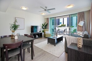 Apartment, City View | Living room