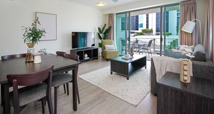 Apartment in the City with Pool and BBQ