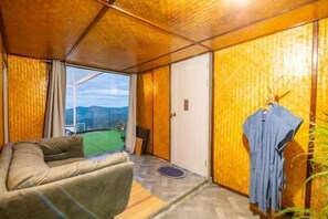 Interior - Phutawan monjam (Mae Rim)