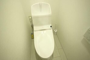 Bathroom - Asahi House (Osaka)