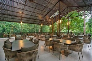 Restaurant - Rompin Rainforest Lodge (Rompin)