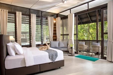 Room. Rompin Rainforest Lodge