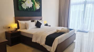 Deluxe Double Room, Mountain View | In-room safe, desk, free WiFi