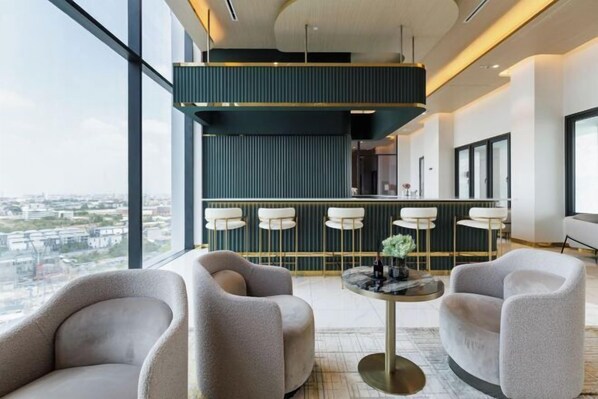 Exterior - Loft Apartments in Bangkok near Jodd Night Market [Nearly 711+ Central Pharam 9 Shopping Center] (Bangkok)