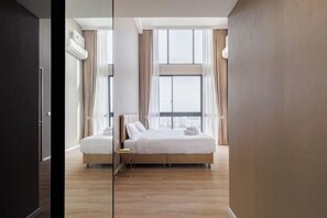 Room - Loft Apartments in Bangkok near Jodd Night Market [Nearly 711+ Central Pharam 9 Shopping Center] (Bangkok)