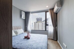 Room - Loft Apartments in Bangkok near Jodd Night Market [Nearly 711+ Central Pharam 9 Shopping Center] (Bangkok)