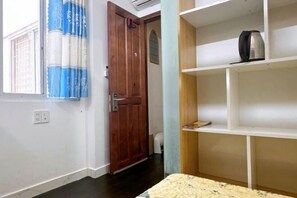 Room - The Hogwarts (Ho Chi Minh City)