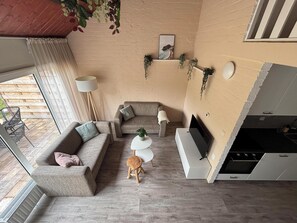 Smart TV, table tennis, books