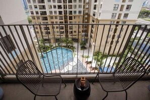 View from property - Luxury Serviced Apartment Vinhomes D’Capitale Hanoi – Zen Homes (Hanoi)