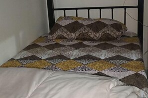 Room - Cuzy haven backpackers (Abu Dhabi)