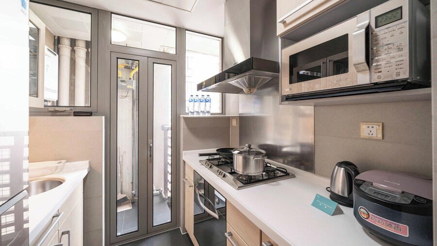 Tyms Stylish 2BR 1BA Apt Xujiahui Metro